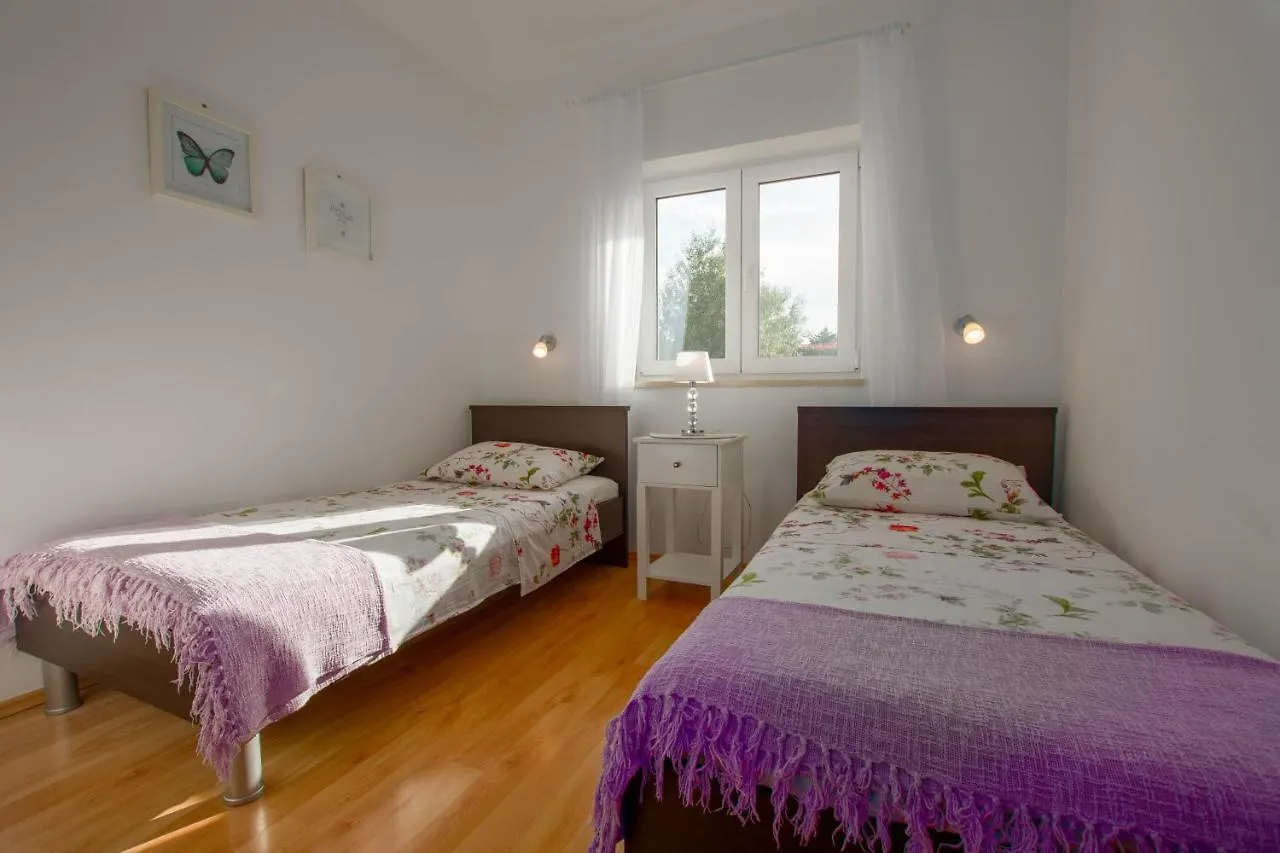 Apartment Lucija, Stinjan Pula 0*,